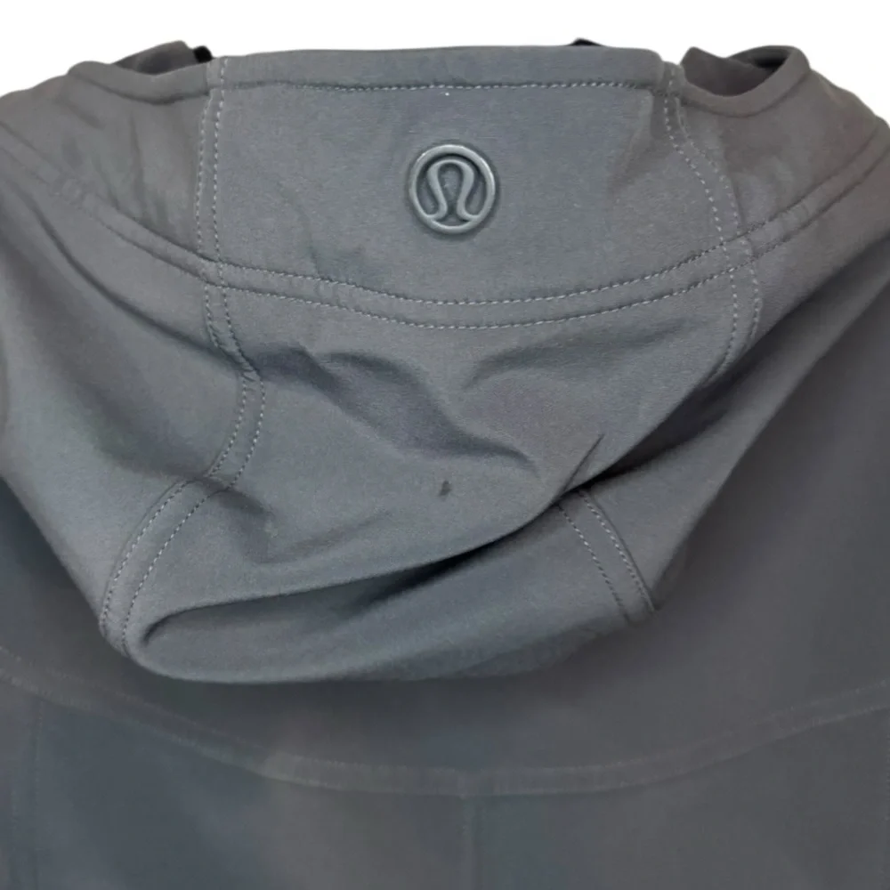 LULULEMON City Softshell Dark Gray Heavy Jacket Rain Coat Size 8